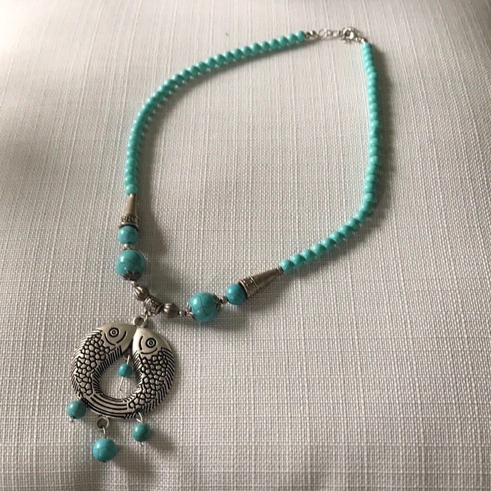 Fish necklace. - Picture 2 of 4